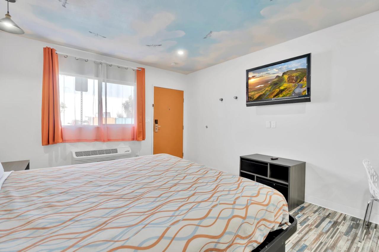 Trade Winds Motel — photo 9