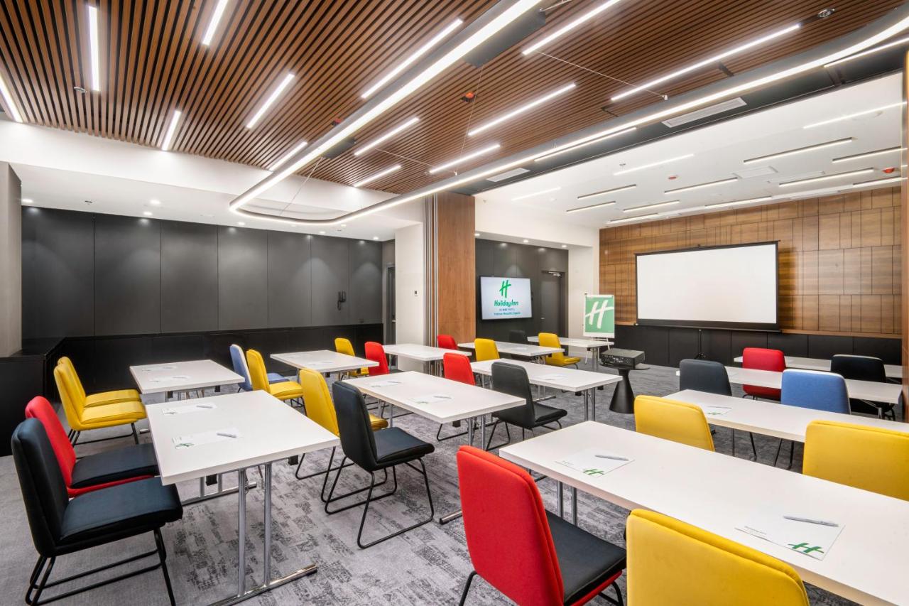 Holiday Inn Yerevan - Republic Square, an IHG Hotel photo