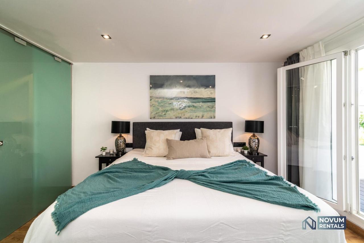 Luxurious beachside in the heart of Puente Romano, Marbella ...