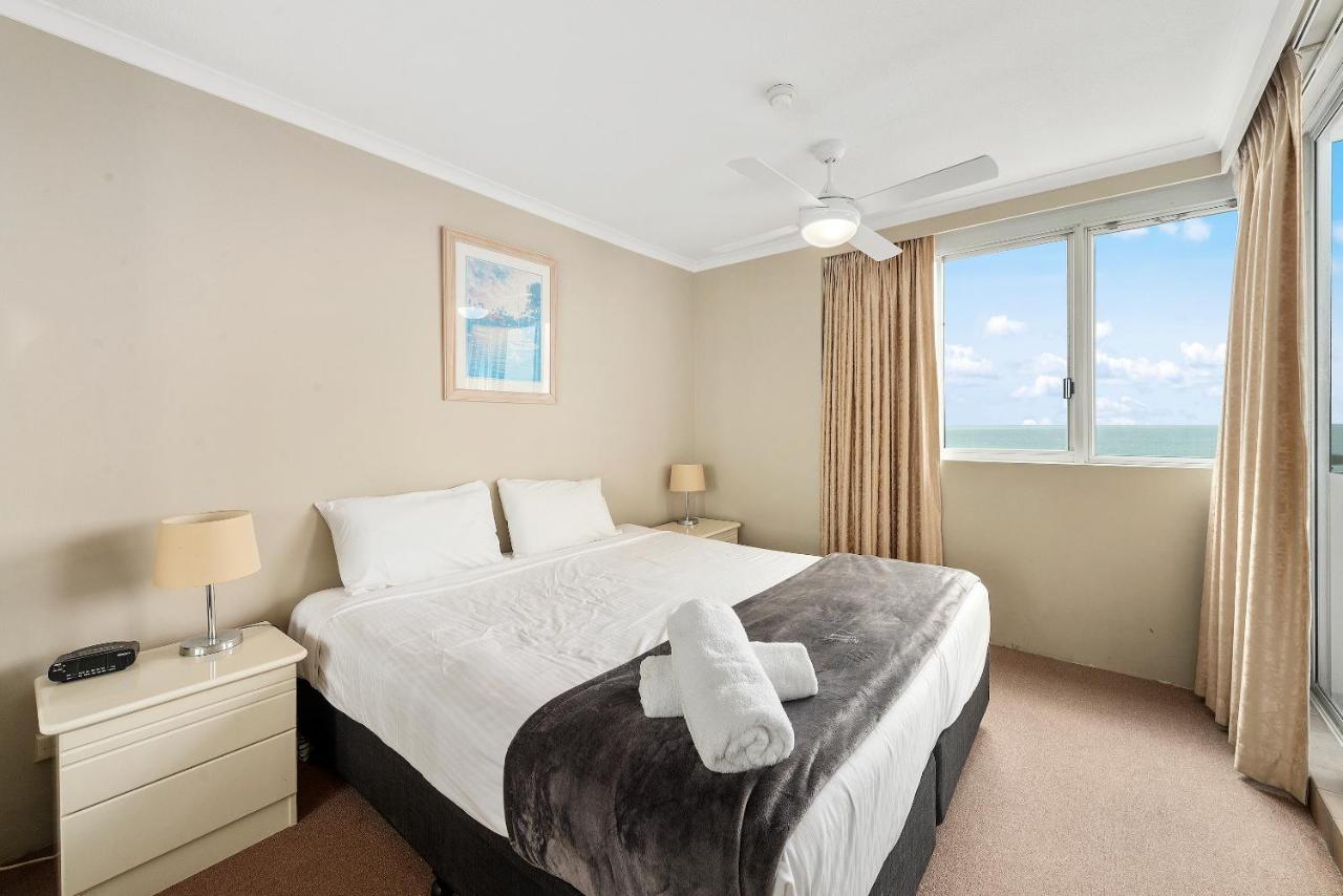 Sandpiper Broadbeach photo
