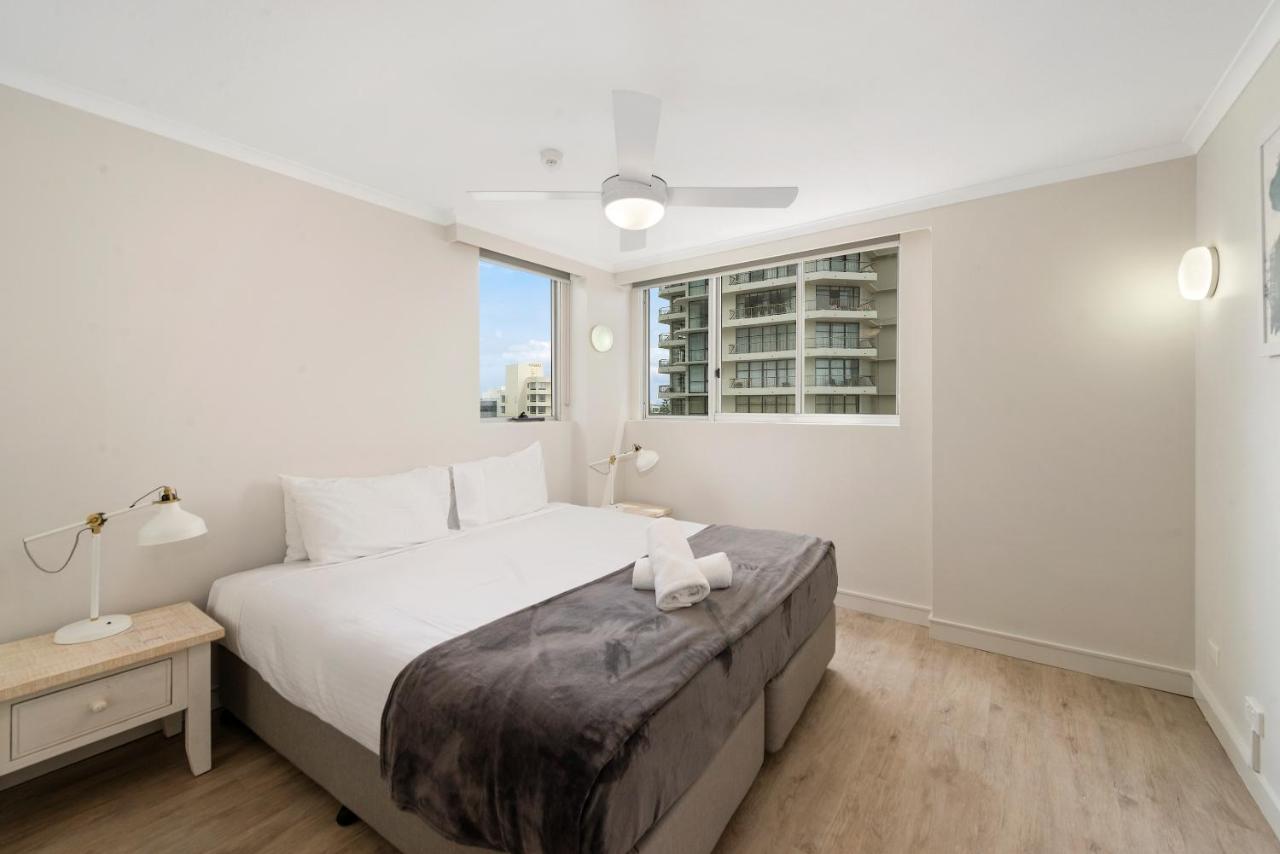 Sandpiper Broadbeach photo