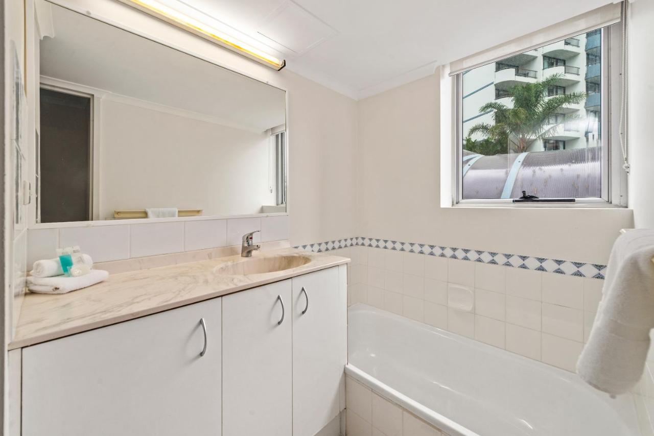 Sandpiper Broadbeach photo