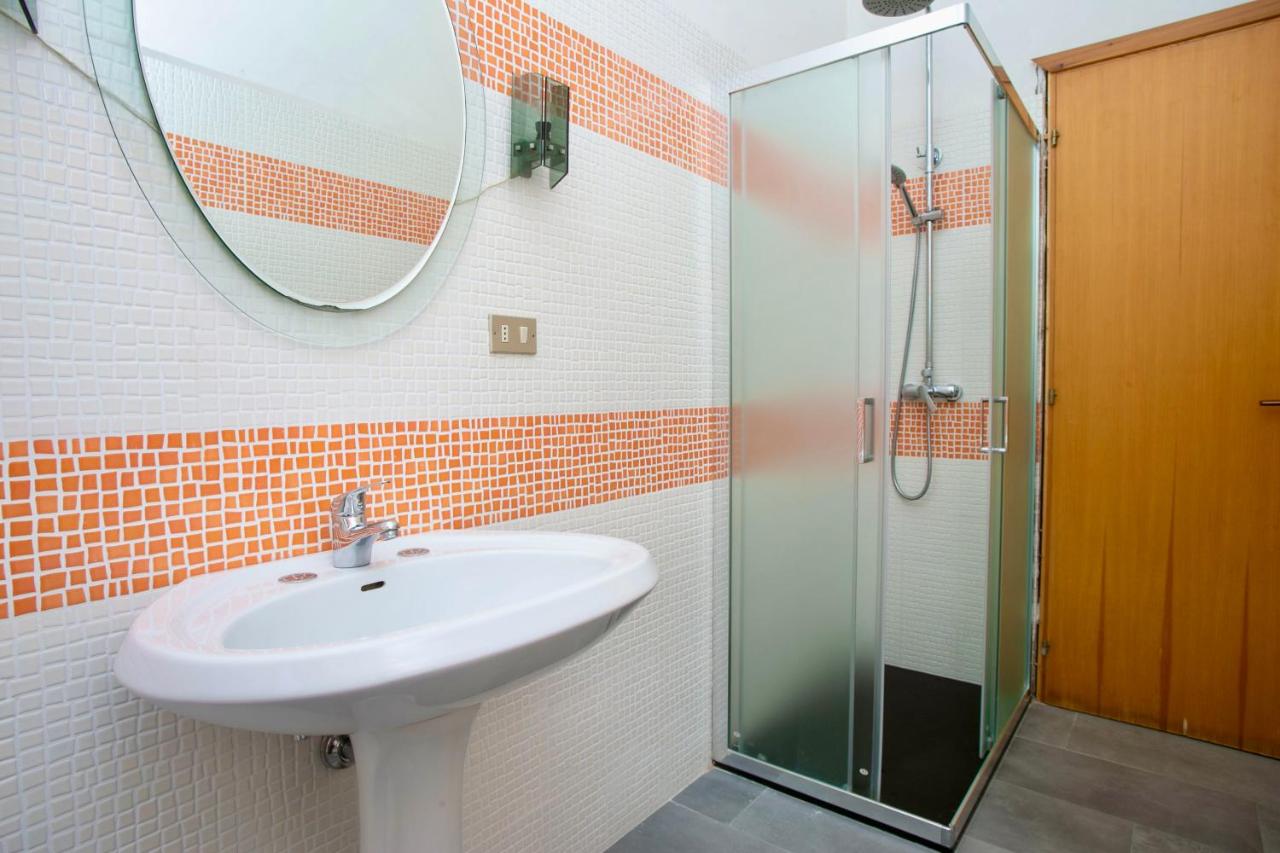 S76 - Sirolo, bilocale con terrazzo in centro photo