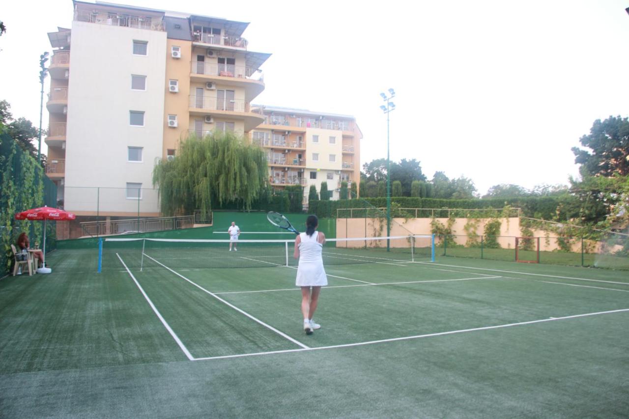Korty tenisowe: Joya Park Apartments