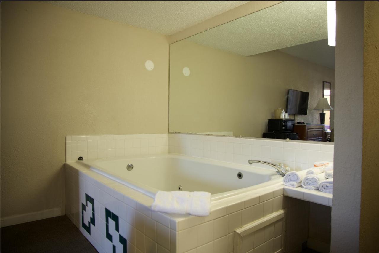 Doe River Inn-Elizabethton — photo 3