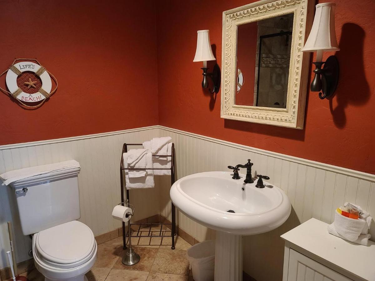 Embarcadero Resort — photo 18