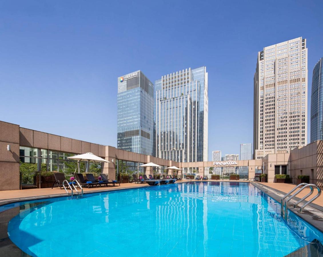 Heated swimming pool: Crowne Plaza - Shenzhen Futian, an IHG Hotel