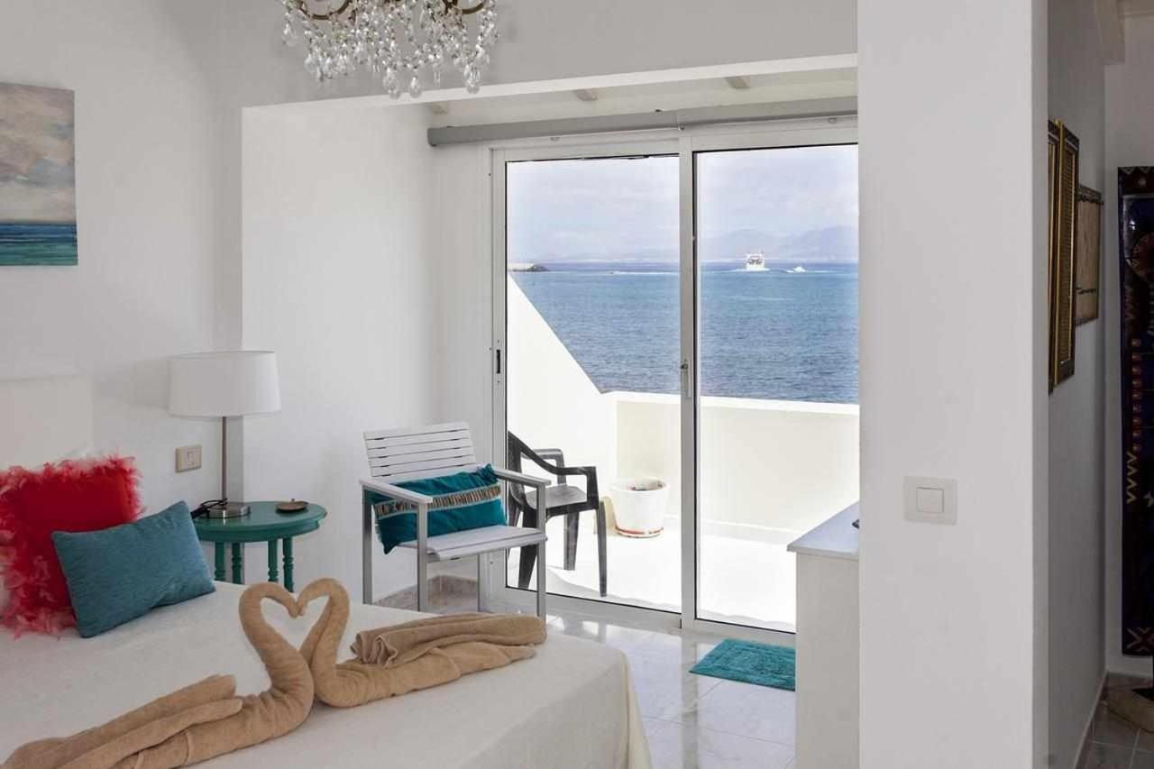 Anju Villas front line sea Villa la Caracola, Corralejo ...