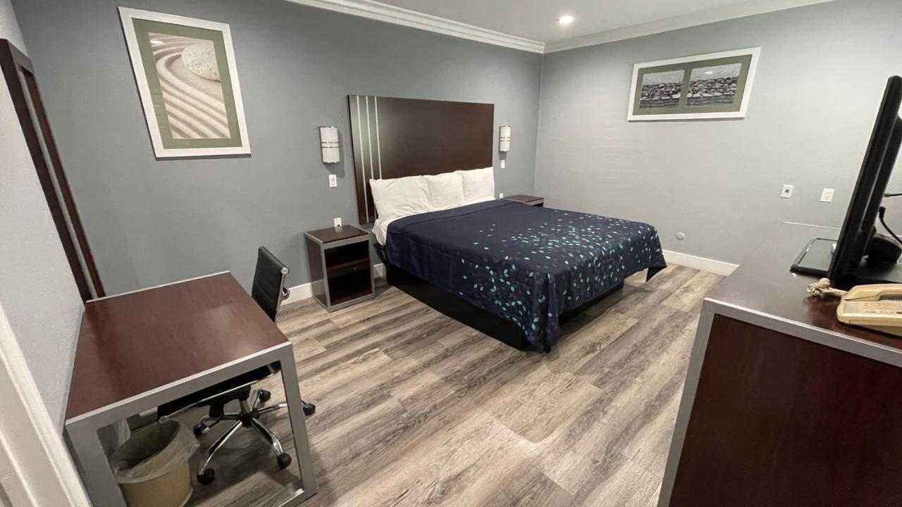 Regency Motel-Brea — photo 14