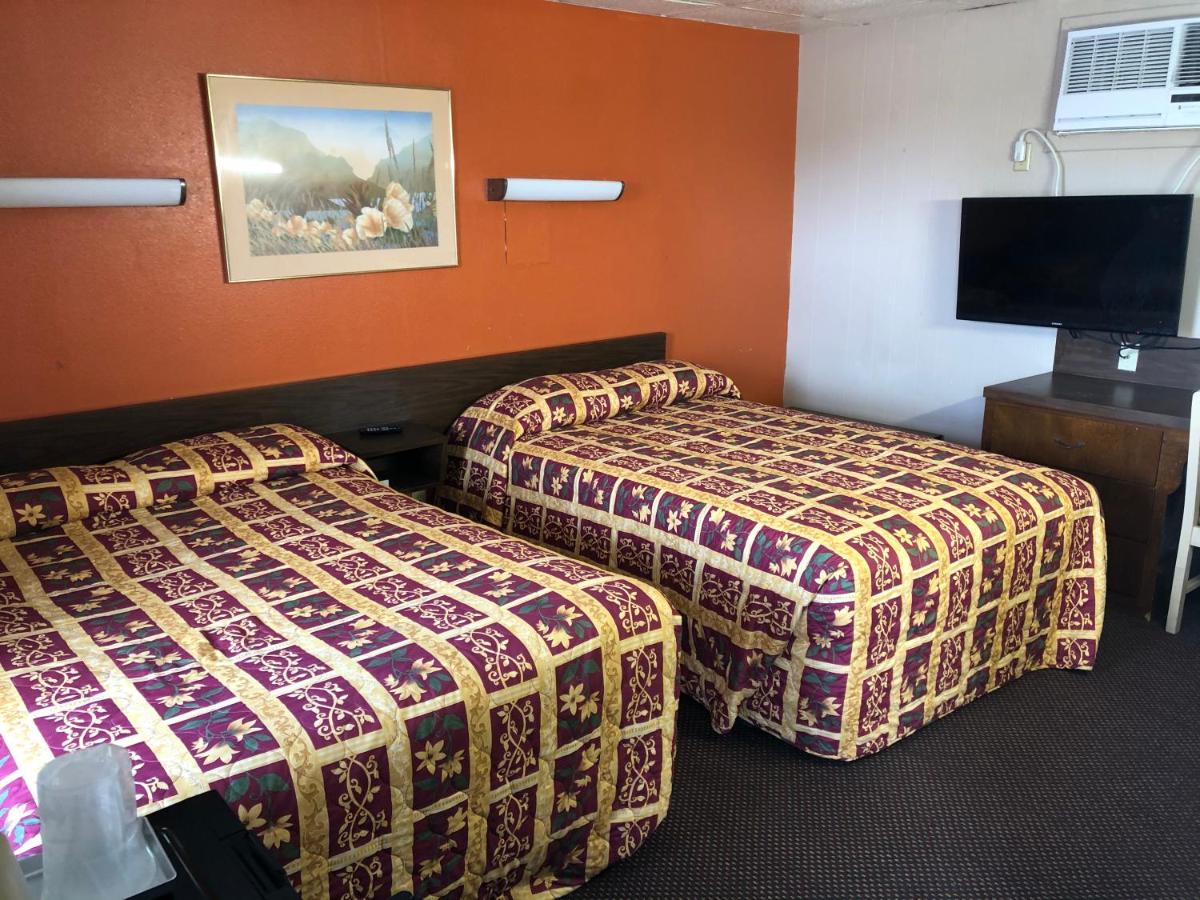 Budget Inn — photo 14