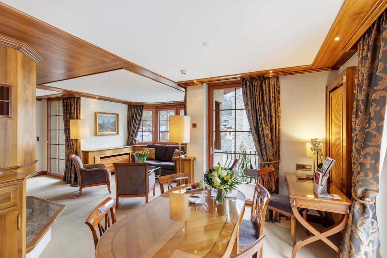 Grand Hotel Zermatterhof photo
