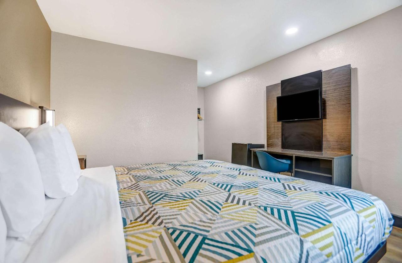 San Bernardino South Hotel — photo 15