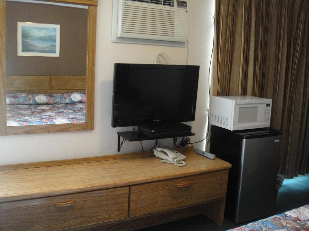 California Motel — photo 18