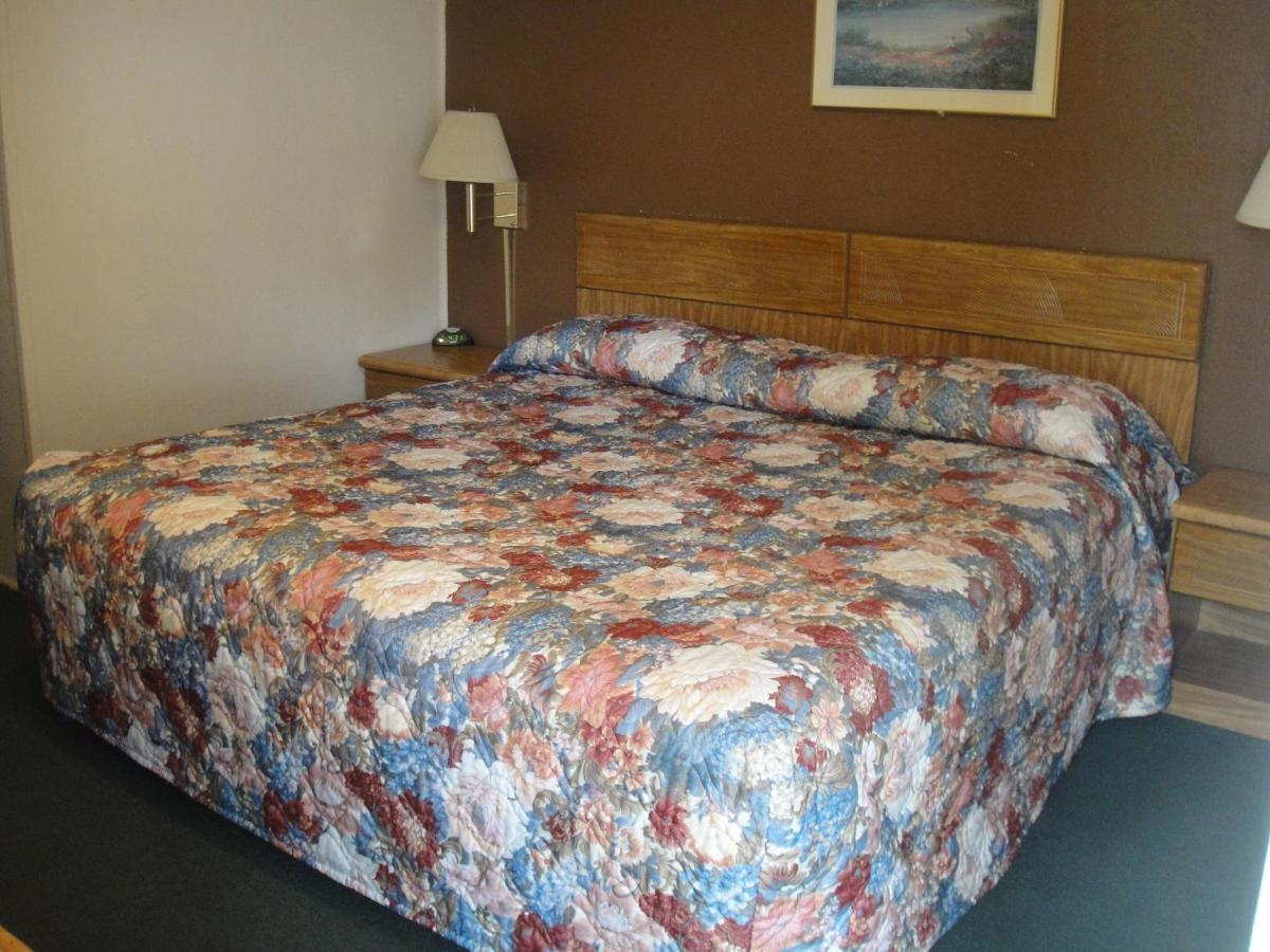 California Motel — photo 11