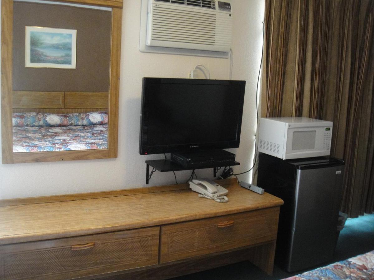 California Motel — photo 12