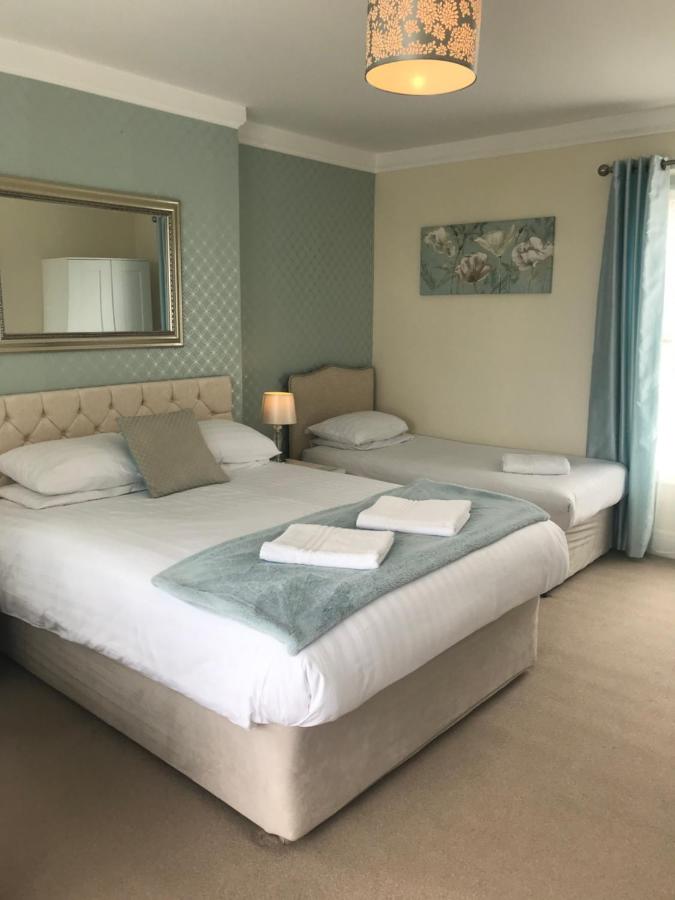 Highcliffe Hotel & Dolphin Bay Apartments - Laterooms
