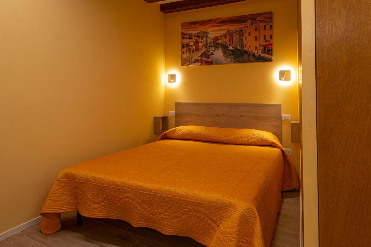 NINA SWEET HOME IN VENICE - 2