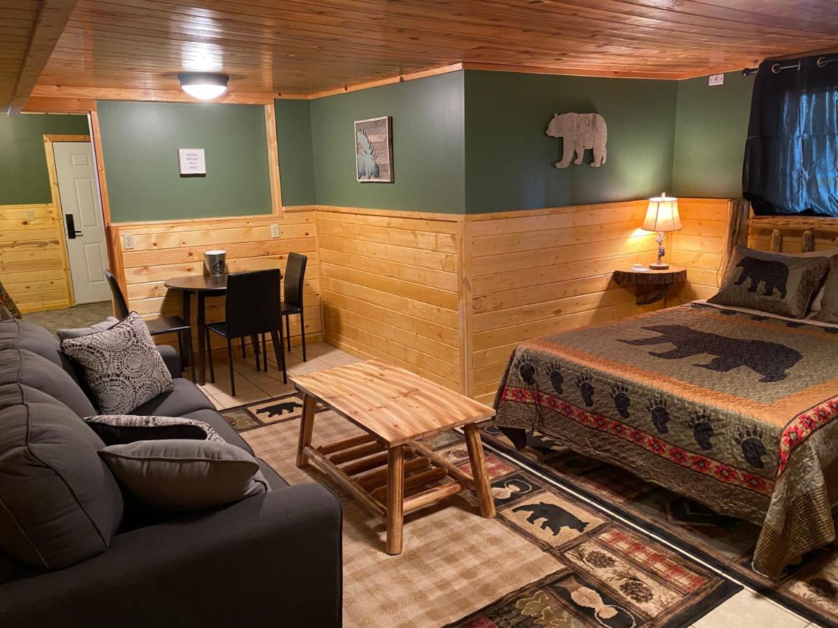 The Fishing Bear Lodge — photo 2