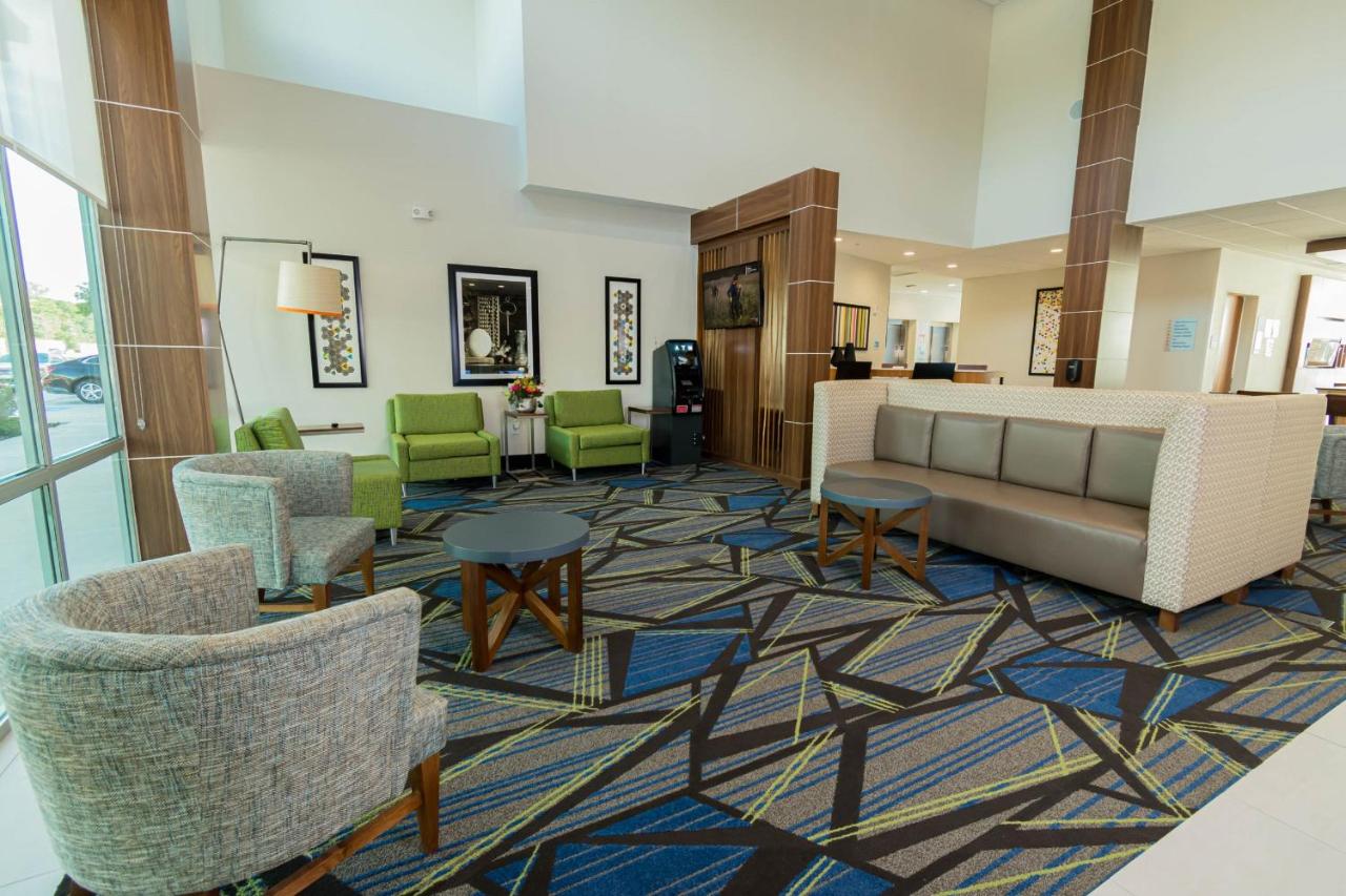 Luxury Inn I45 — photo 14
