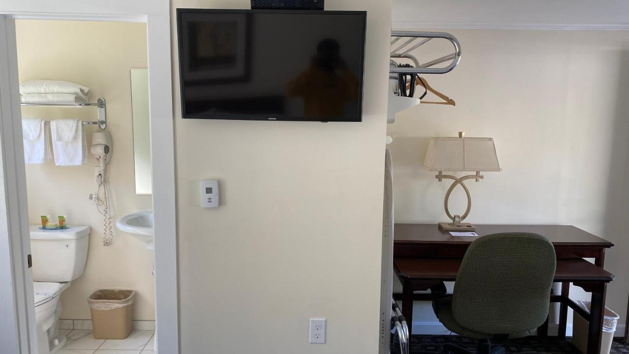 Villager Motel — photo 14