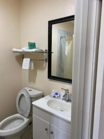 Sunrise Inn — photo 8