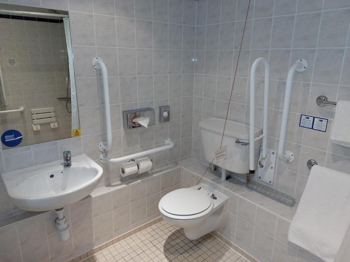 Holiday Inn Express BIRMINGHAM - CASTLE BROMWICH - Laterooms