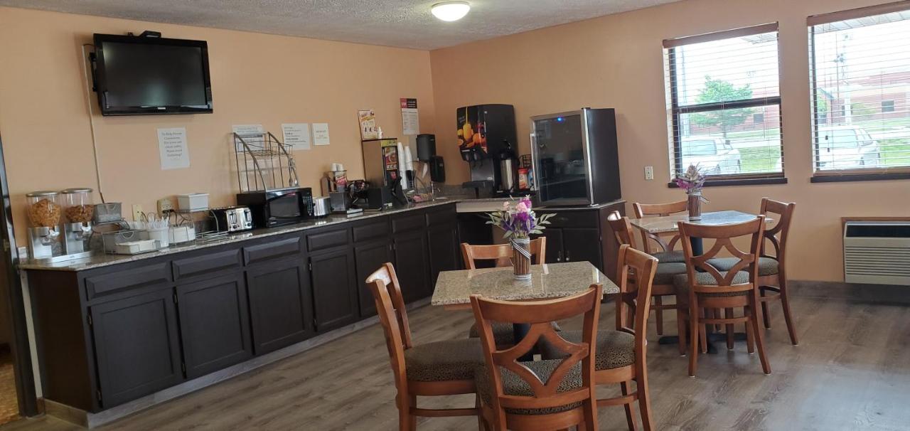 Victorian Inn Motel — photo 22