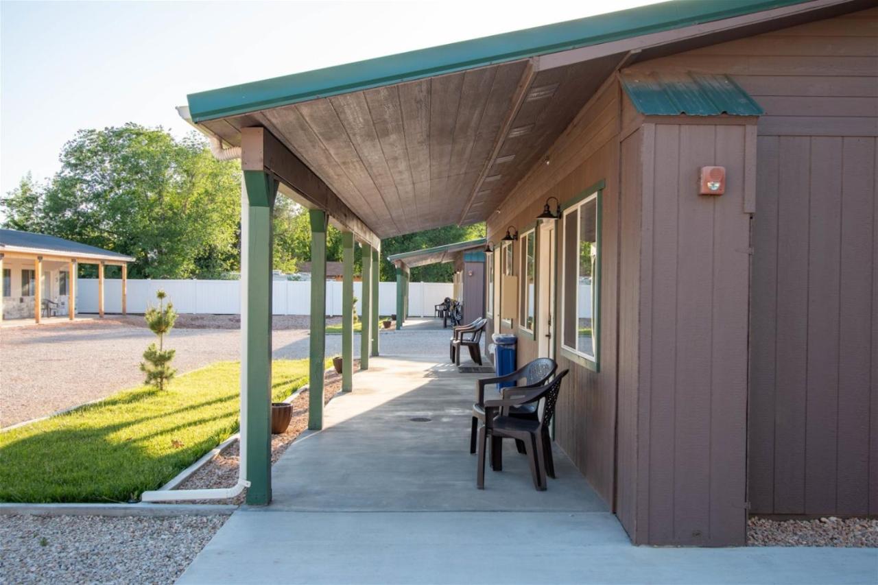 Hurricane Hideaway Lodging — photo 13