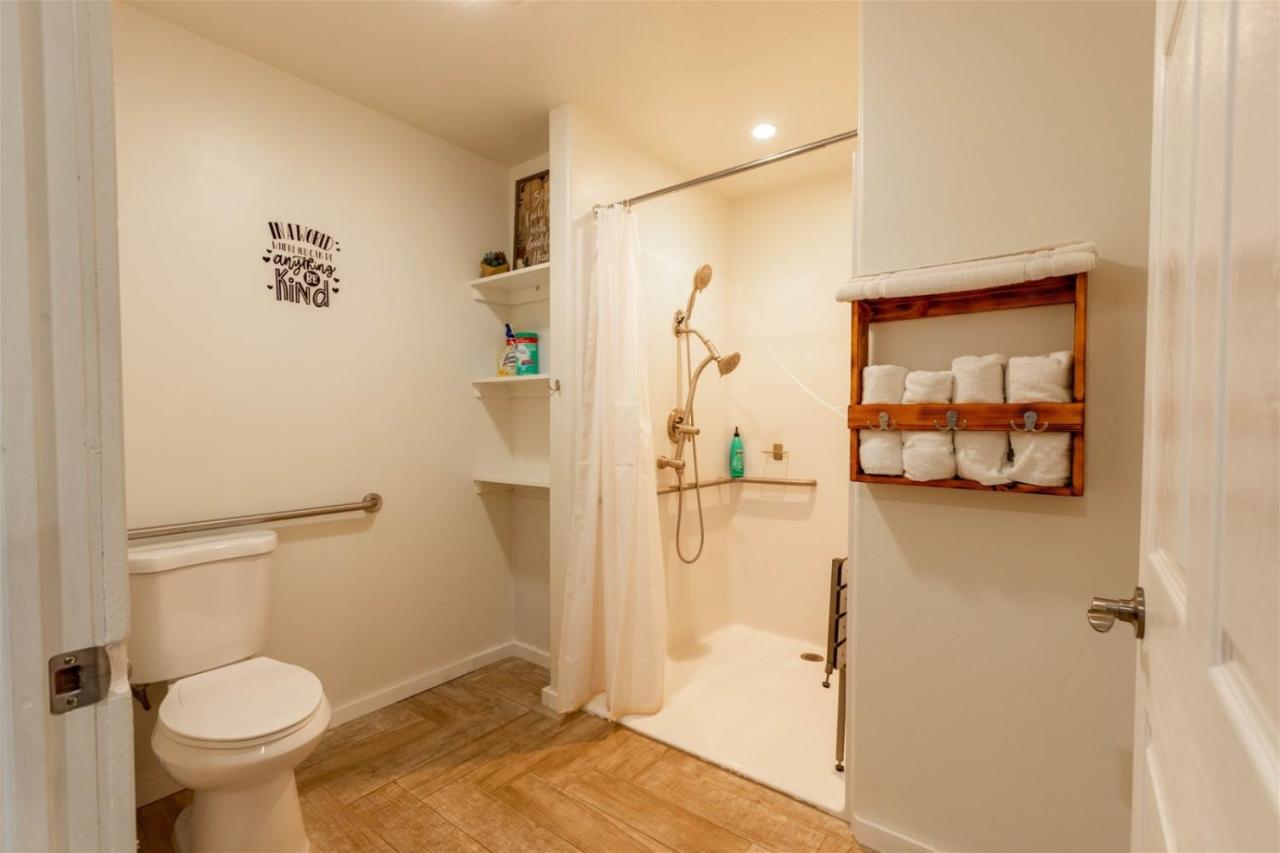 Hurricane Hideaway Lodging — photo 18