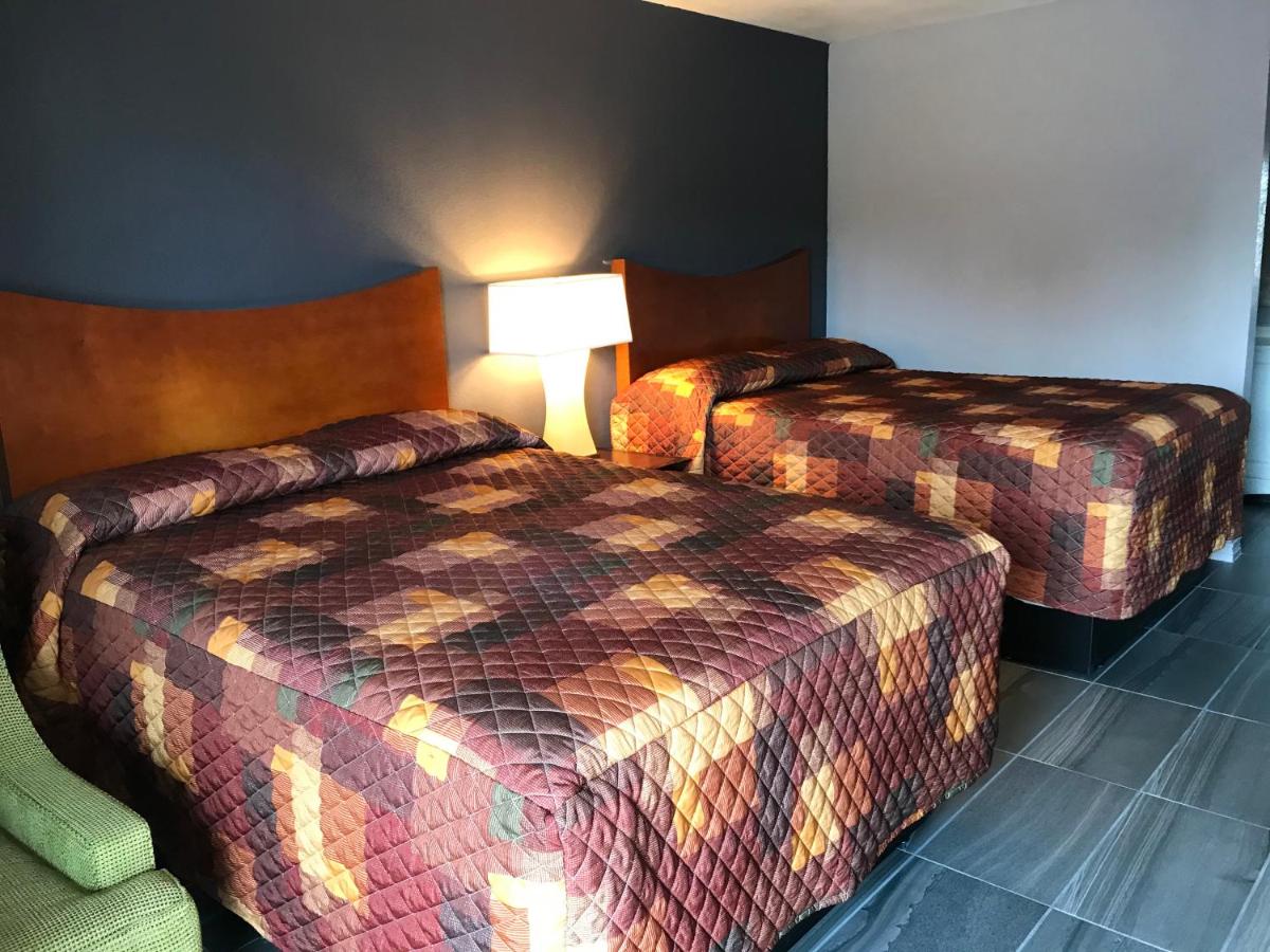 economy inn — photo 19