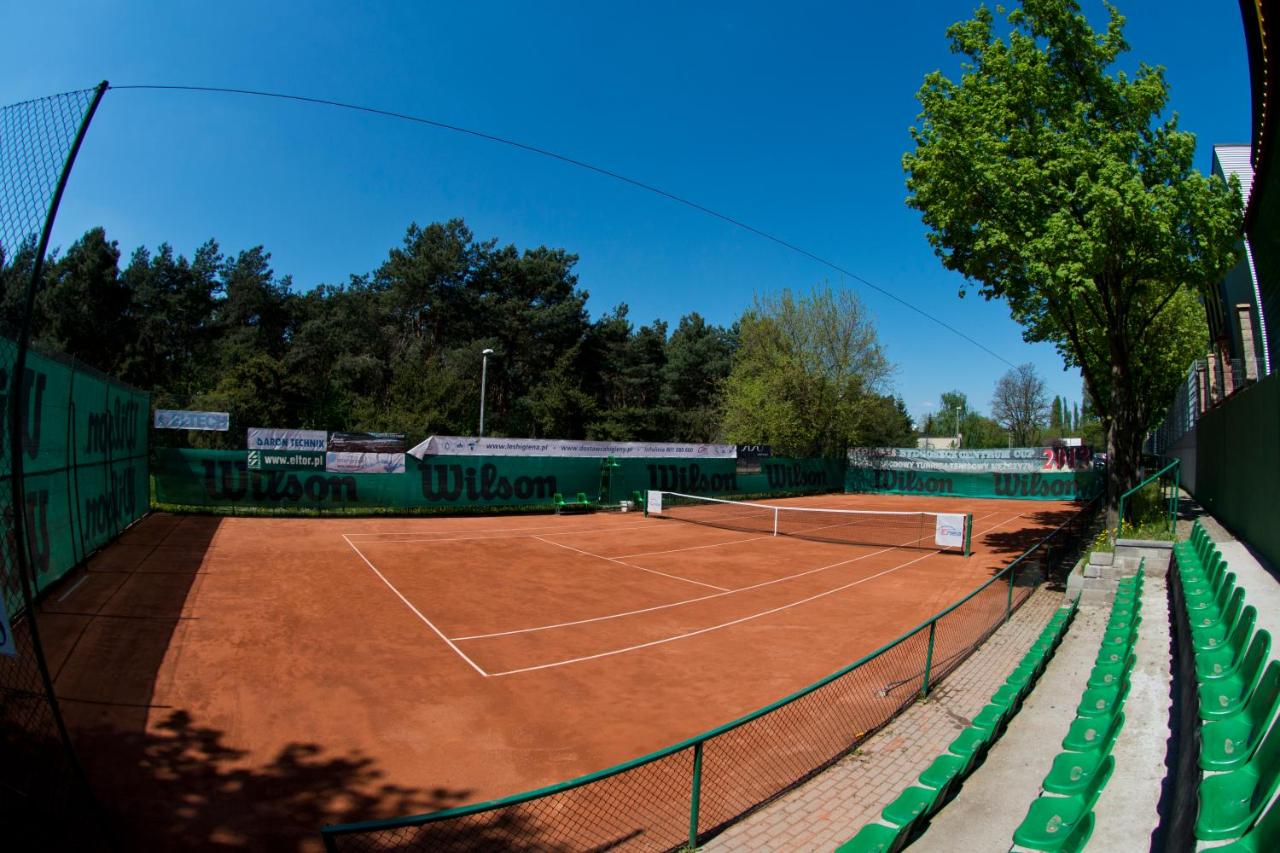 Tennis court: Hotel Centrum