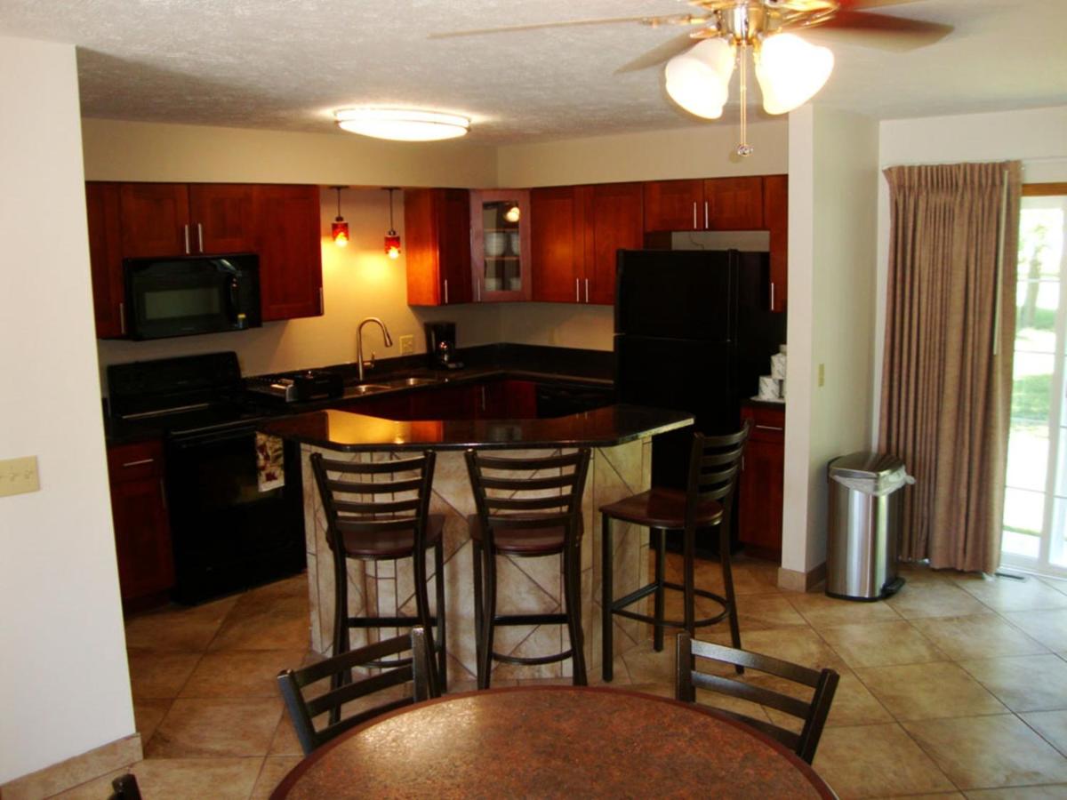 Back Bay condos — photo 4