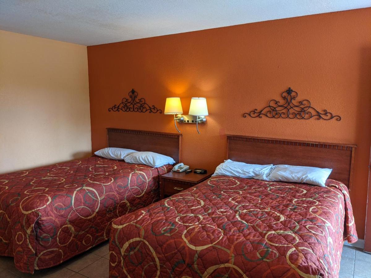 Budget Inn — photo 20