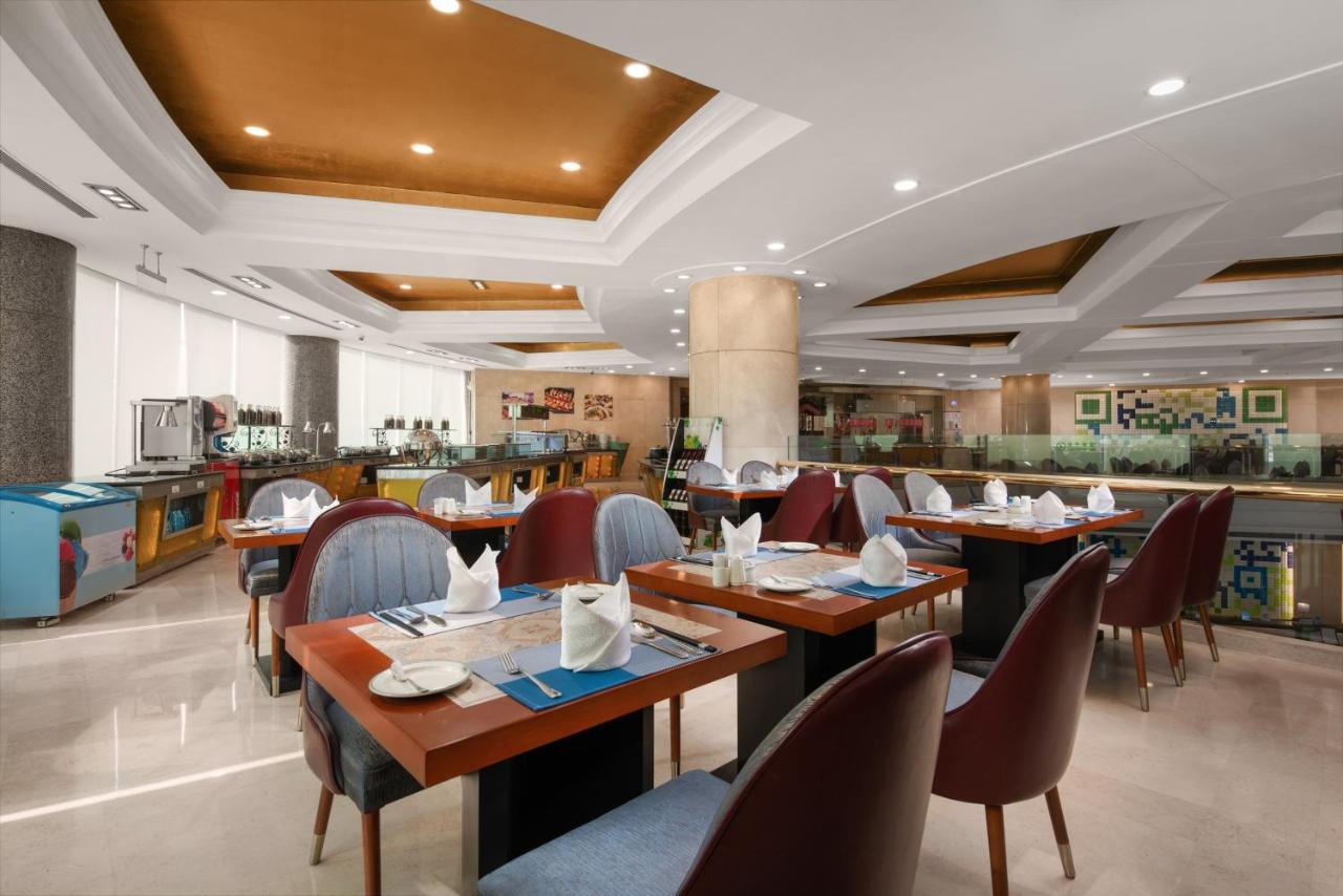 Holiday Inn Beijing Chang An West, an IHG Hotel photo