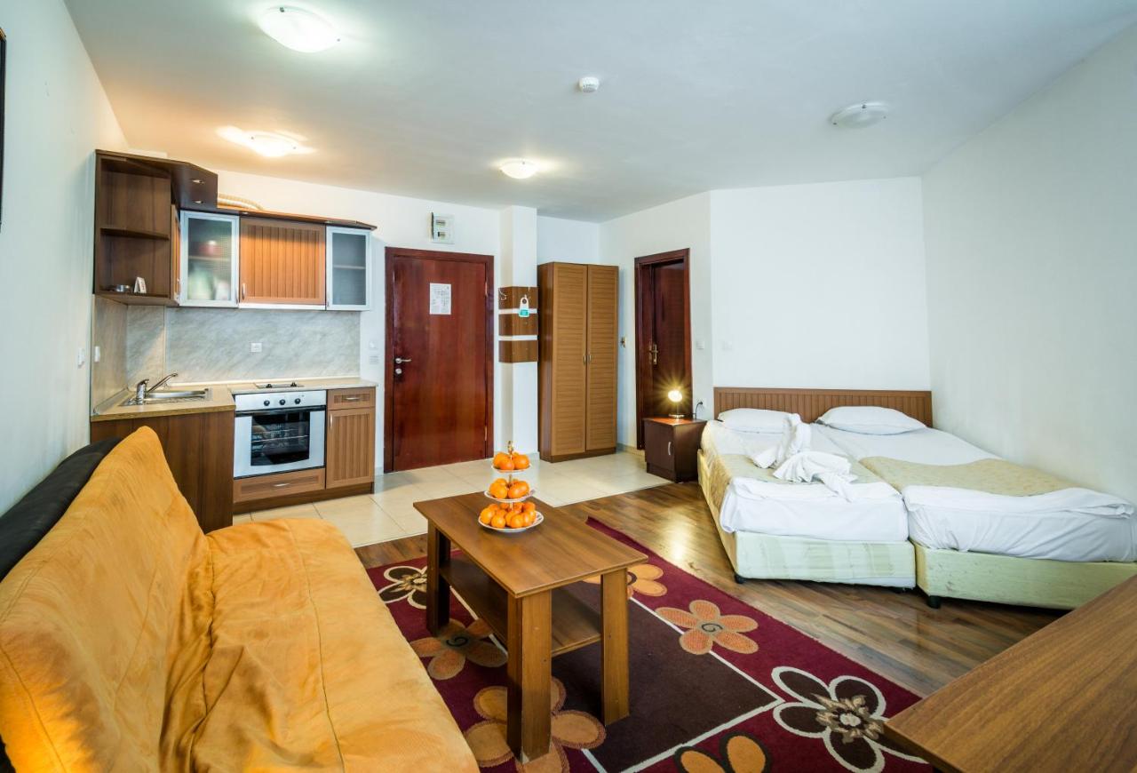 Elegant Lux Hotel photo