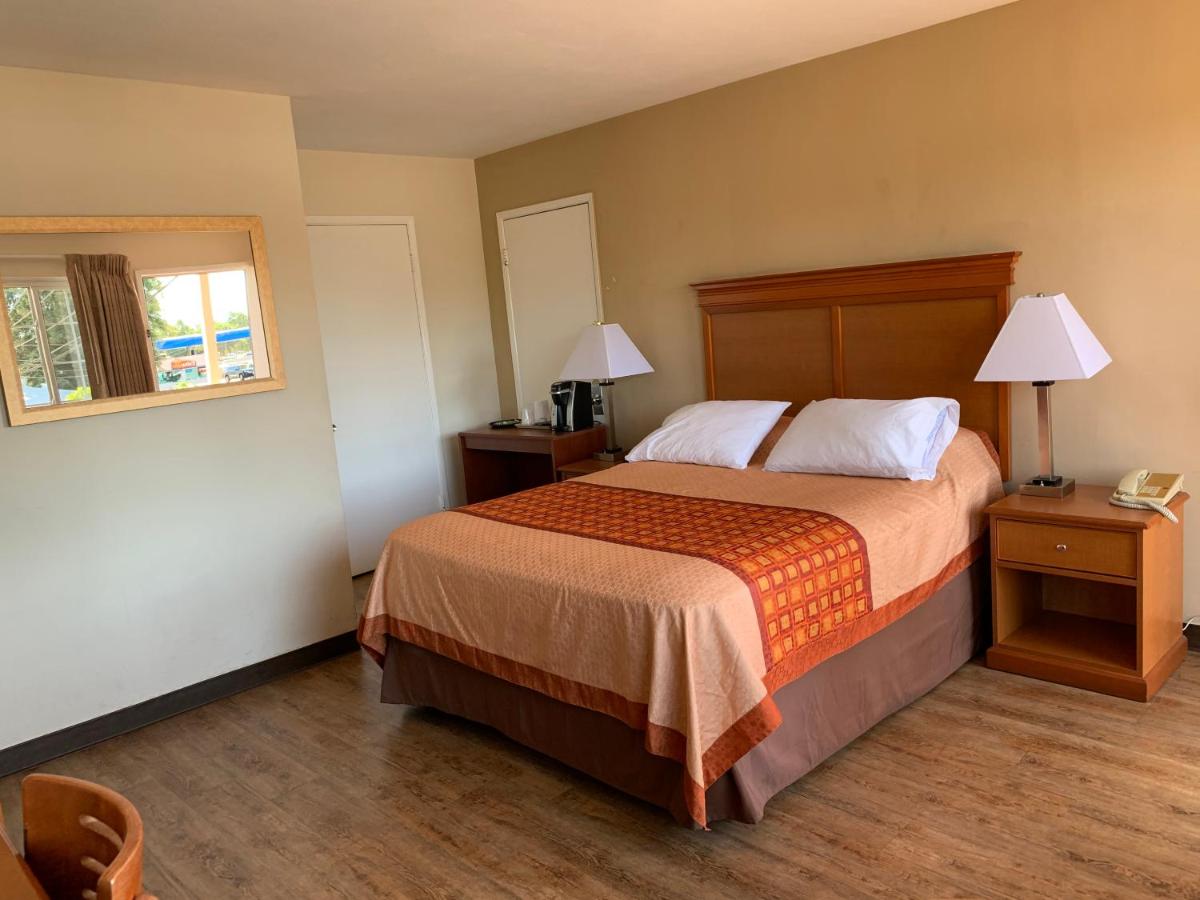 Redwood Inn — photo 15