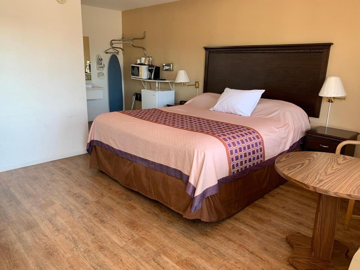 Redwood Inn — photo 17