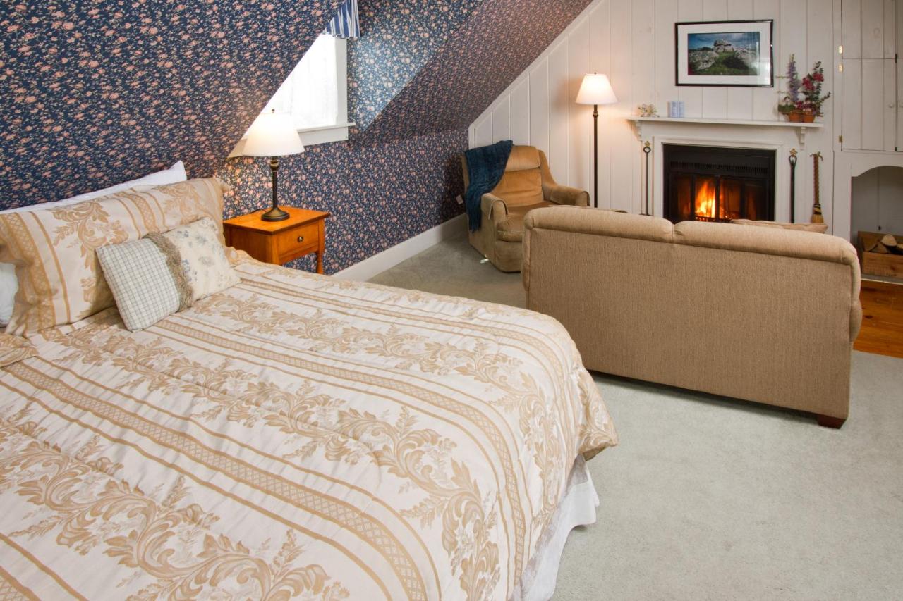 Deerfield Valley Inn - Mt Snow BnB Fireplace Rooms and Breakfast — photo 2