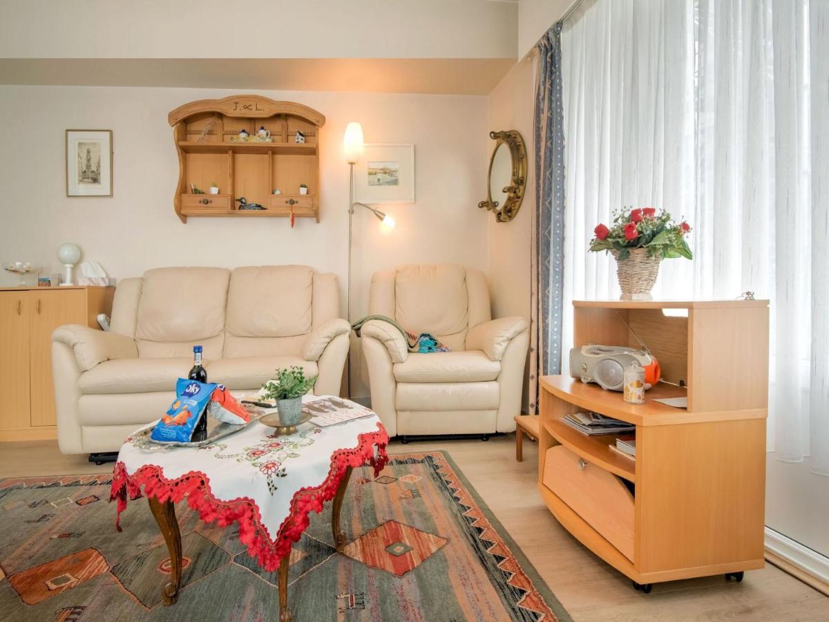Snug Apartment in Wenduine close to Sea photo