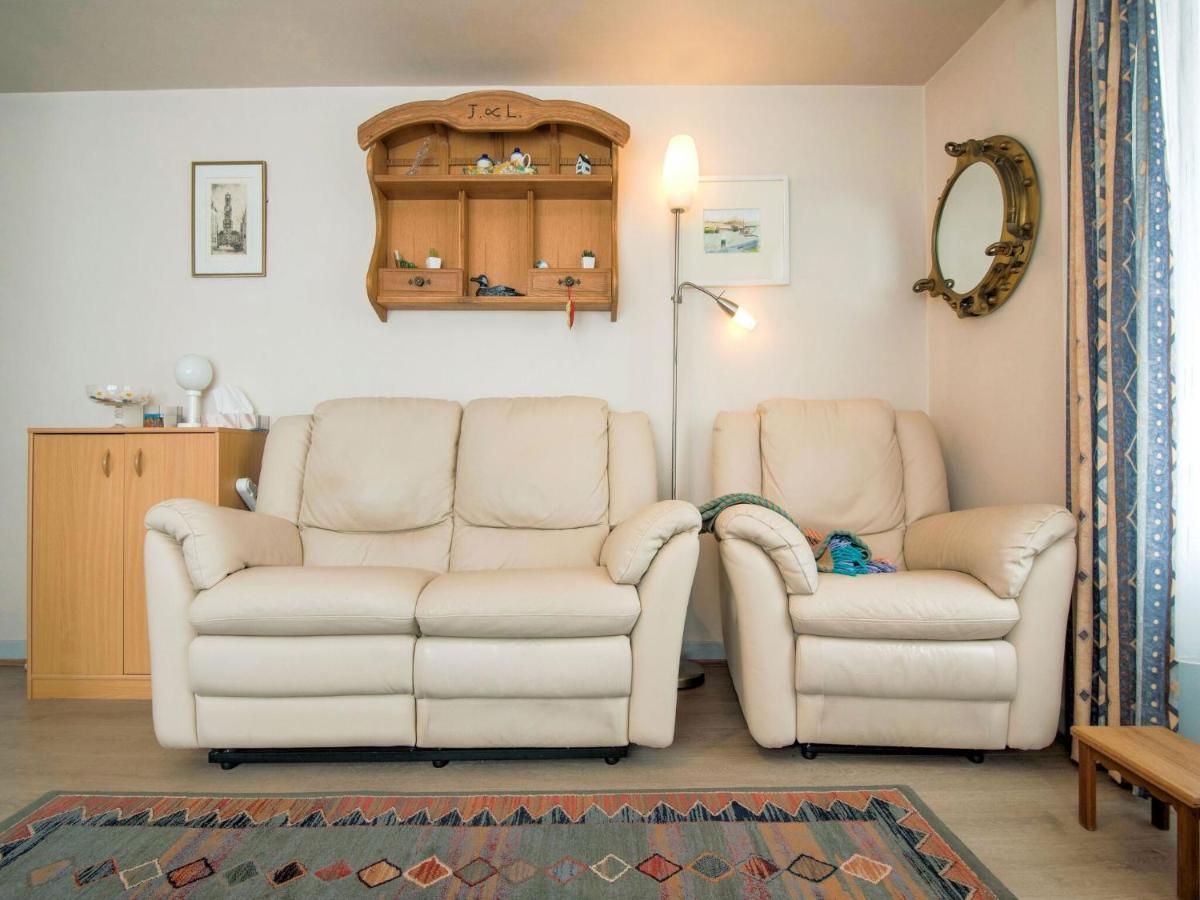 Snug Apartment in Wenduine close to Sea photo