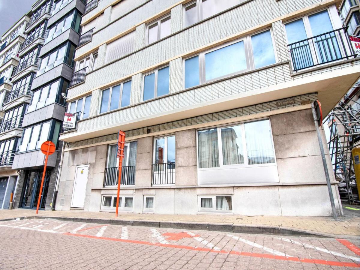 Snug Apartment in Wenduine close to Sea photo