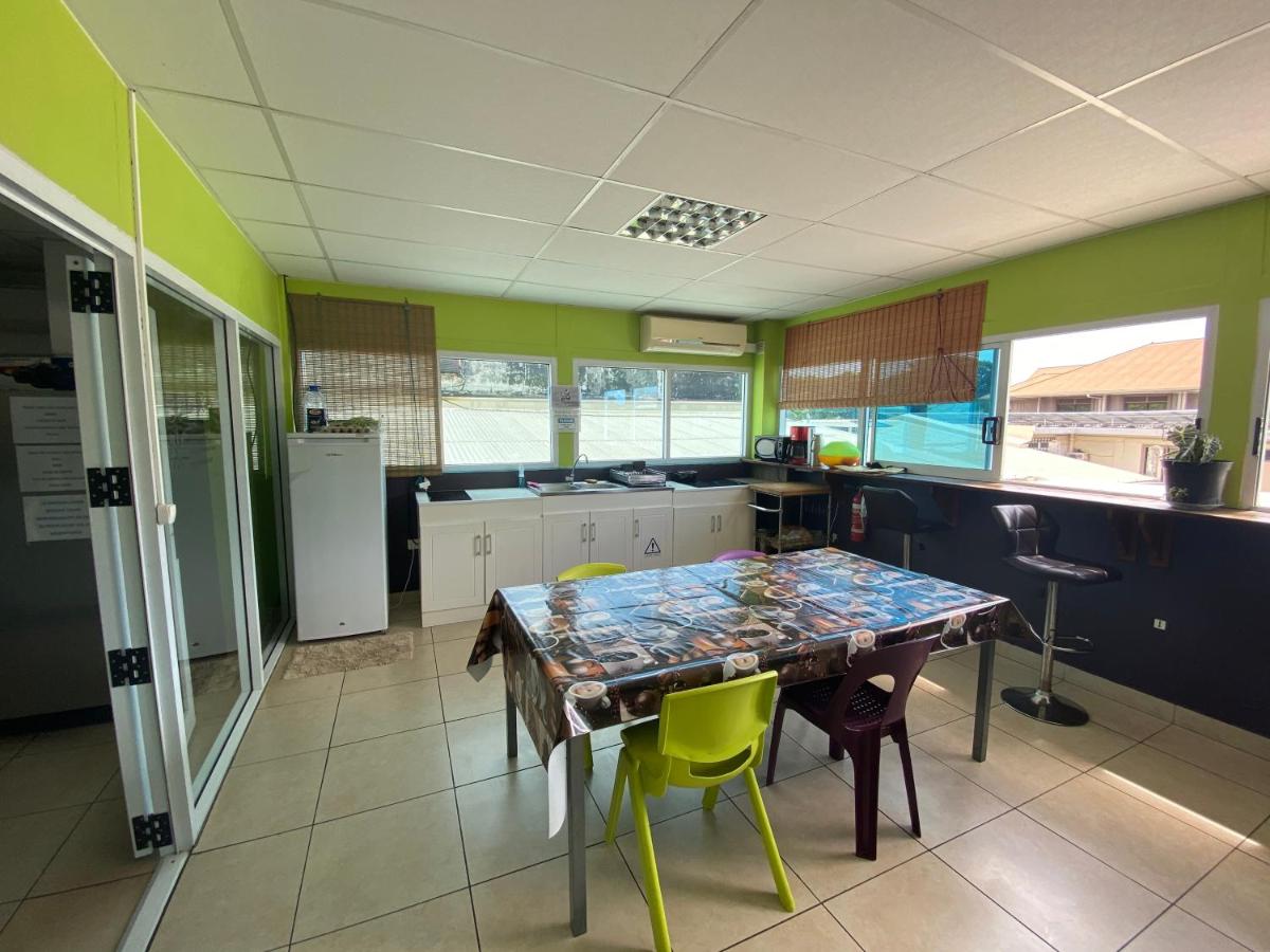 Mahana Lodge Hostel & Backpacker - 2