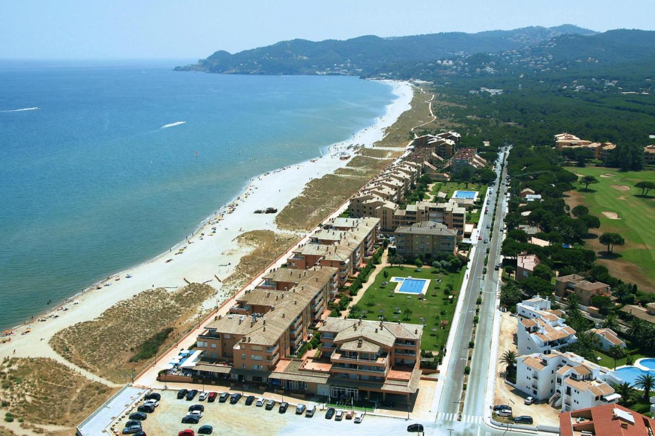 60 Classic Aparthotel golf beach pals booking School Book