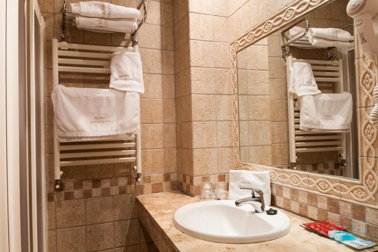 HOTEL BOUTIQUE REINA MORA (İspanya Granada) - Booking.com