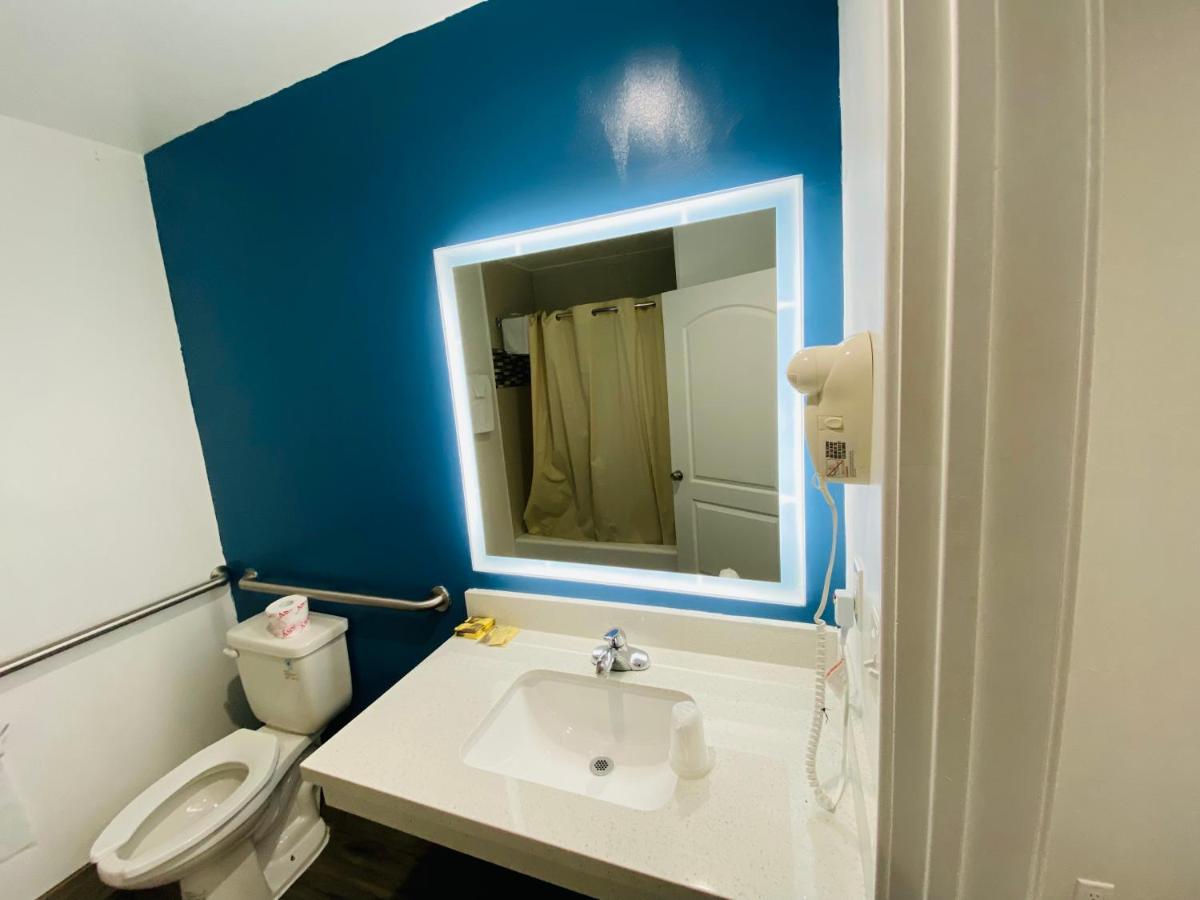 Sylva Motel — photo 17