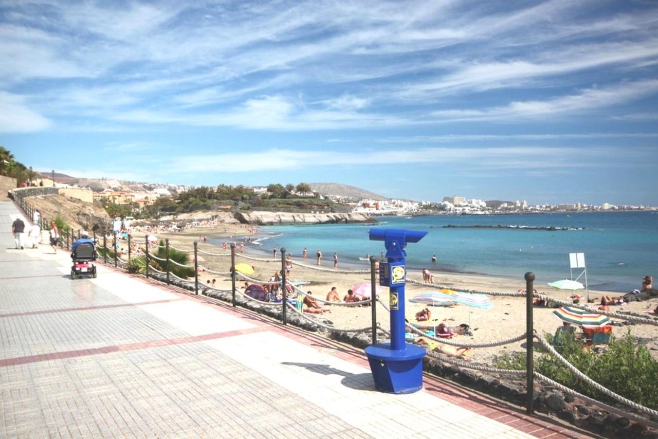 Luxury studio in beachfront complex in El Duque area, Costa ...