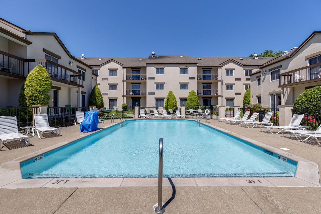 Club Hotel Nashville Inn & Suites — photo 13