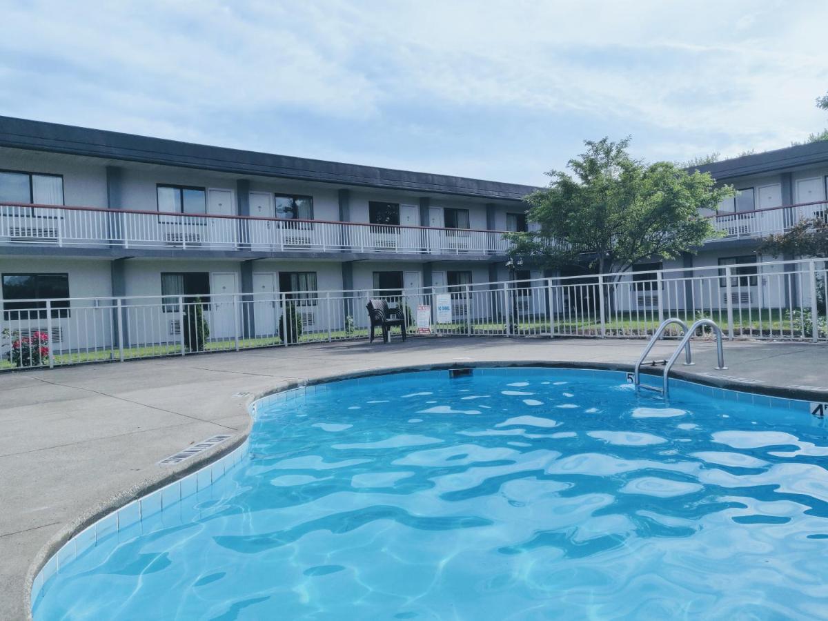 Sprucewood Inn — photo 7