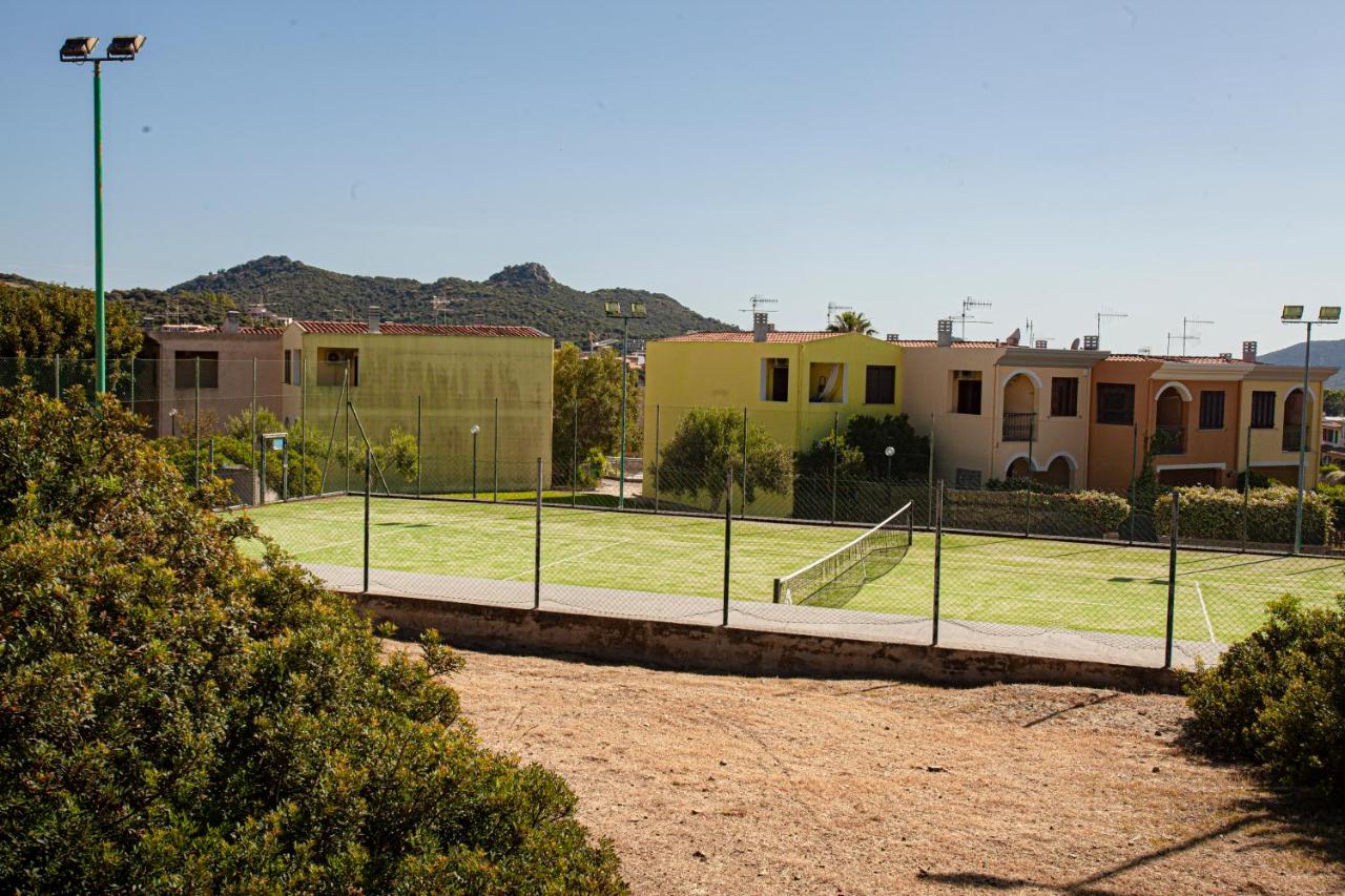 Tennis court: Arcobaleno 1