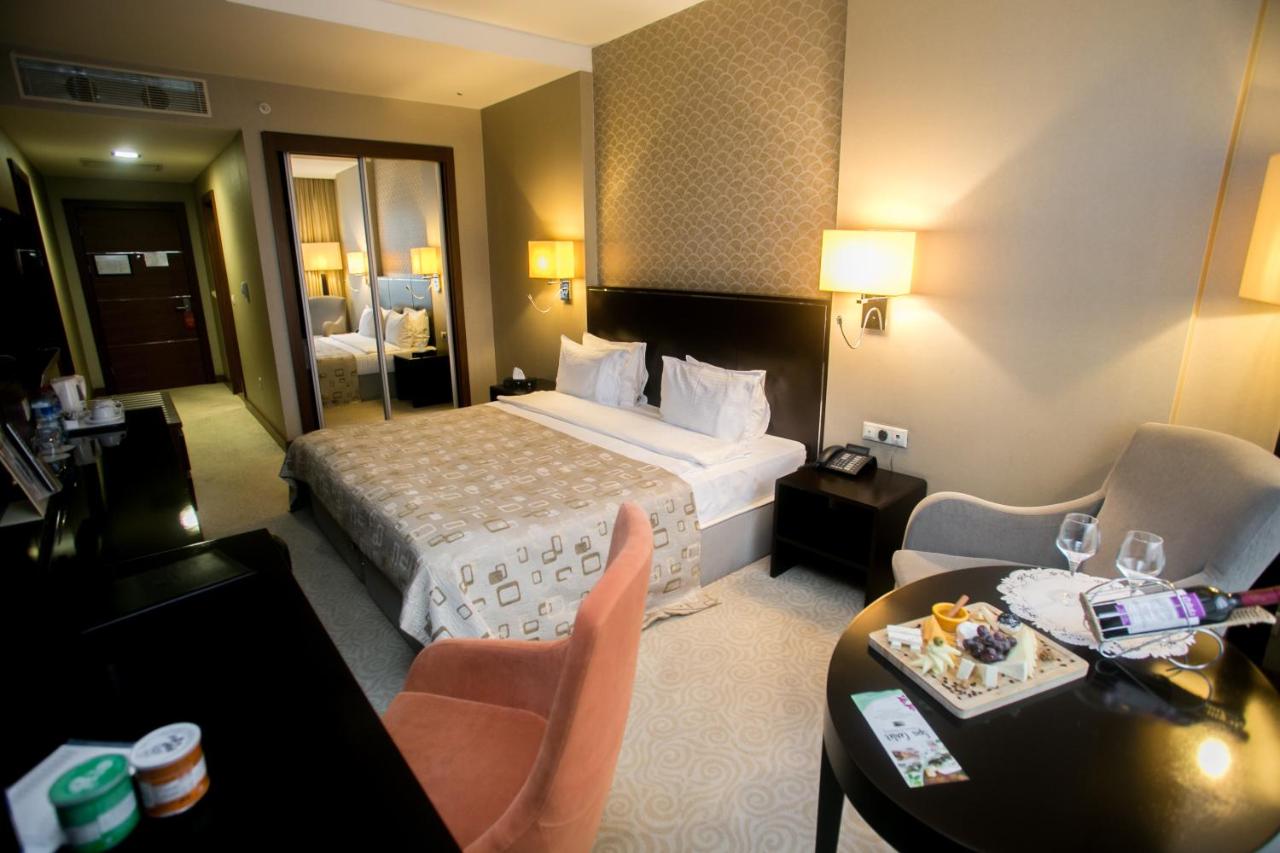 Point Hotel Baku photo